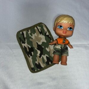 Vintage 2004 Bratz Babyz Boyz Cameron Doll MGA Original Outfit & Blanket